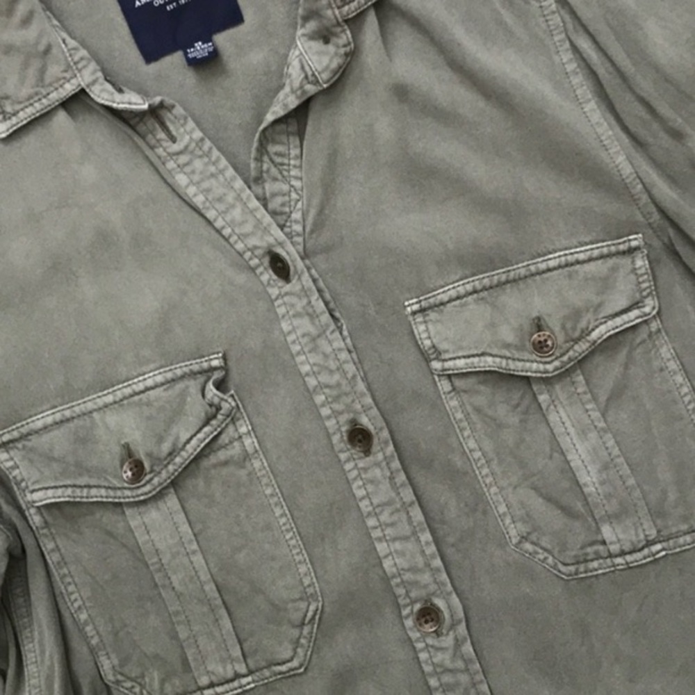 American eagle olive green button down - Picture 4 of 4